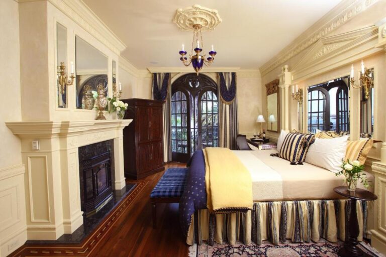 Anniversary Hotels in USA. Ledson Hotel. 1
