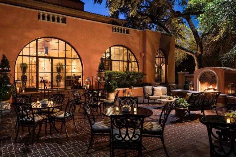 Anniversary Hotels in USA. Rosewood Mansion 3