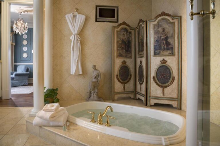 Anniversary Hotels in USA. The Chanler at Cliff Walk6