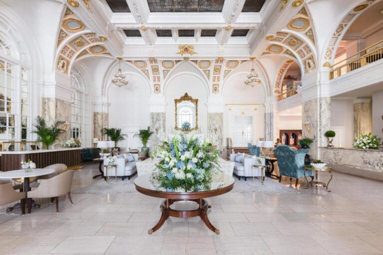 Anniversary Hotels in USA. The Hermitage. 1