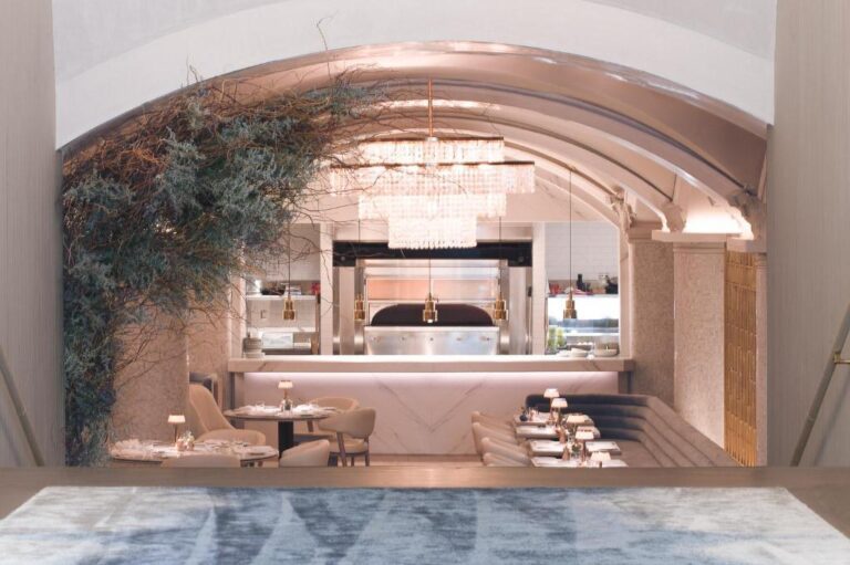Anniversary Hotels in USA. The Hermitage.3