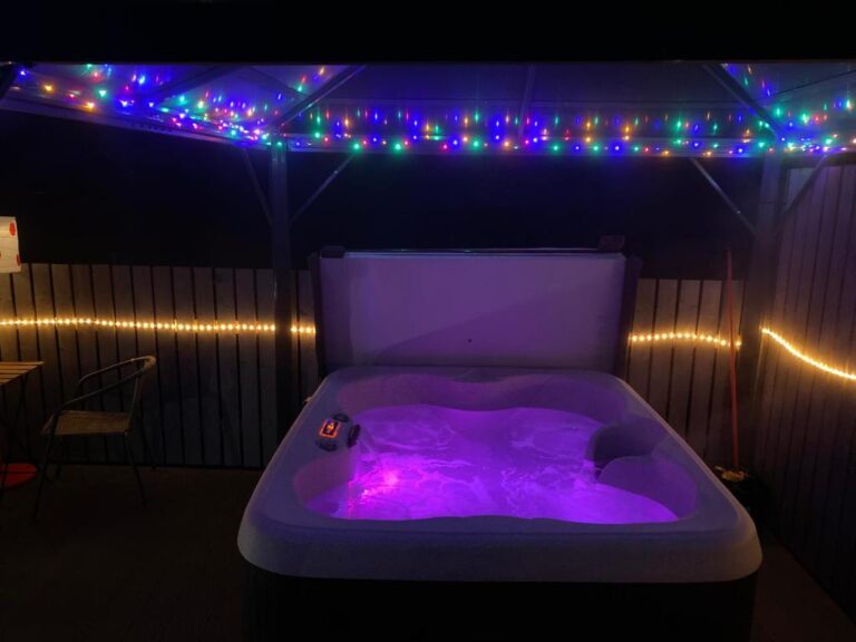 Arranview Holiday Park Luxury Glamping Pods & Lodges romantic hotels in manchester