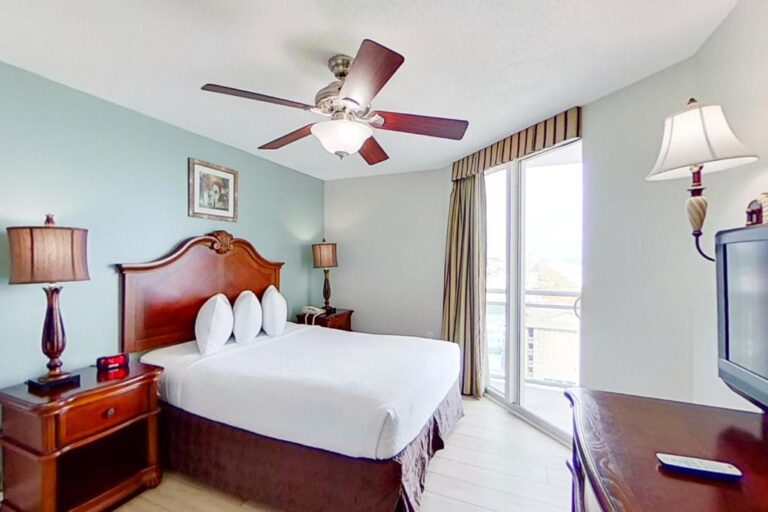 Bahama Sands Luxury Condominiums with indoor pool in myrtle beach 4