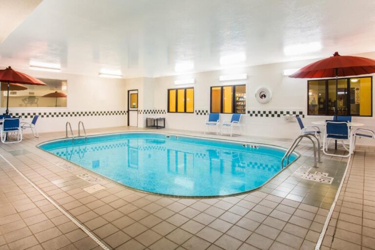 Baymont by Wyndham - Pool Area with Hot Tub