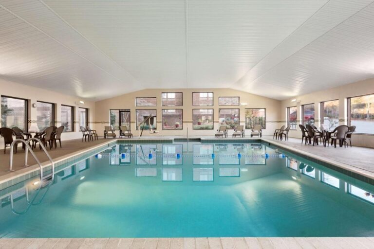 Country Inn & Suites by Radisson Atlanta Galleria Ballpark GA with indoor pool in atlanta
