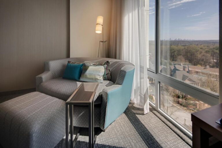 Courtyard by Marriott Atlanta Vinings Galleria with indoor pool in atlanta 2 4