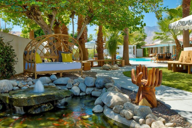 Dive Palm Springs romantic hotel 2