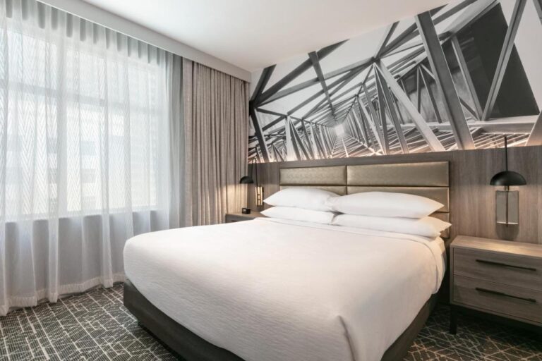 Embassy Suites by Hilton Atlanta Midtown with indoor pool in atlanta 2