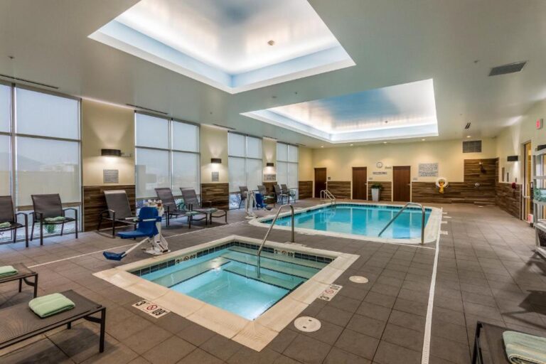 Fairfield Inn & Suites - Pool Area with Hot Tub