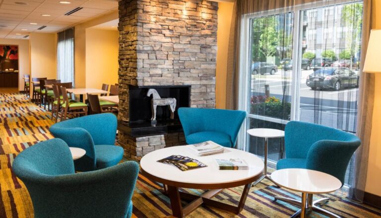 Fairfield Inn & Suites by Marriott Atlanta Perimeter Center with indoor pool in atlanta 44