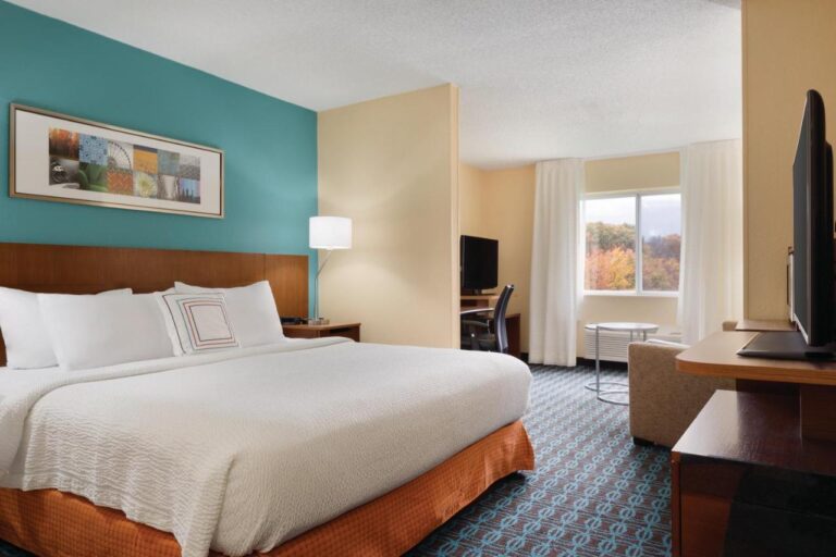 Fairfield Inn & Suites by Marriott Branson with indoor pool in branson 2
