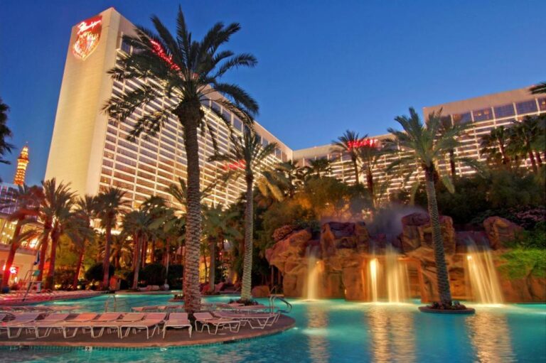 Flamingo Las Vegas Hotel - Pool Area