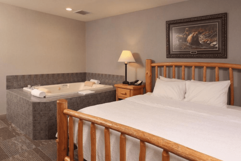 Hotels with hot tub in room in Kalispell ️ For Every Budget!