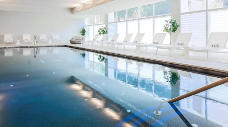 Hampton Inn & Suites Dallas Downtown with indoor pool in dallas