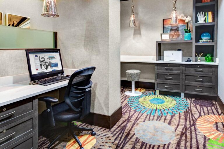 Hampton Inn & Suites by Hilton Atlanta Perimeter Dunwoody with indoor pool in atlanta 3