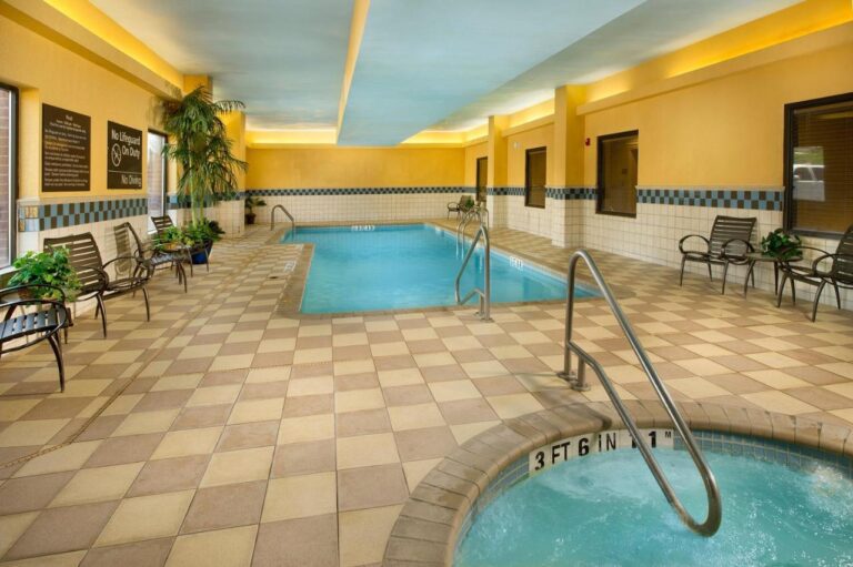 Hampton Inn and Suites San Antonio Airport with indoor pool in san antonio