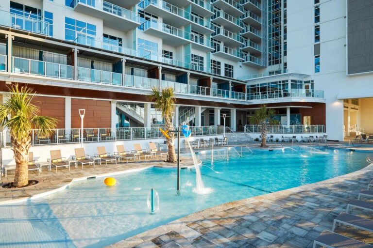 Hilton Grand Vacations Club Ocean Enclave Myrtle Beach with indoor pool 2