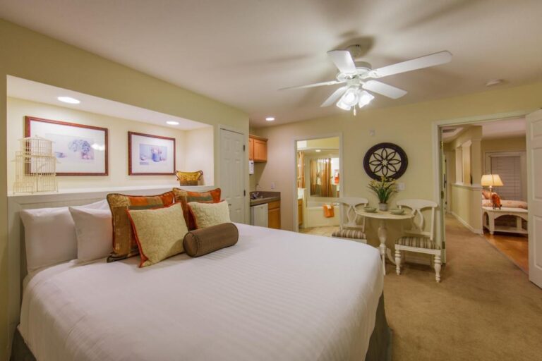 Holiday Inn Club Vacations Holiday Hills Resort at Branson an IHG Hotel with indoor pool in branson 2