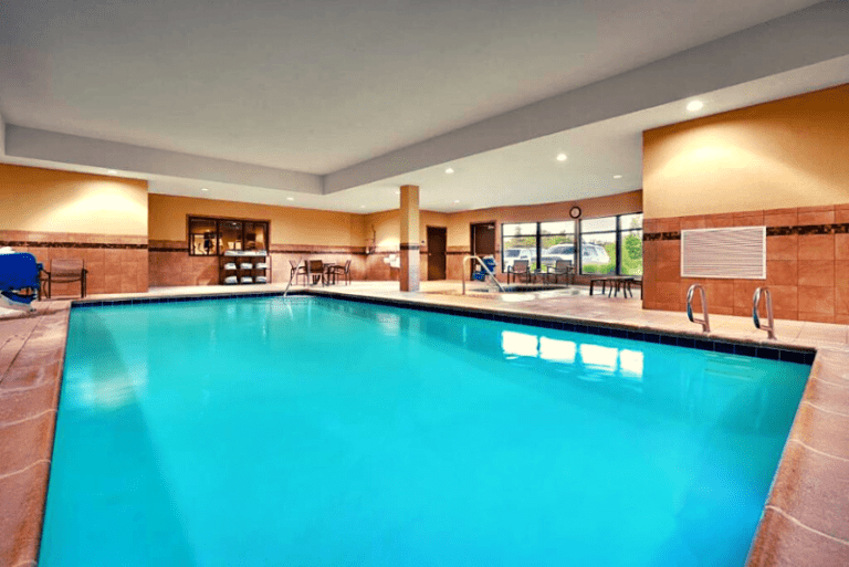Holiday Inn Express Hotel & Suites - Pool Area