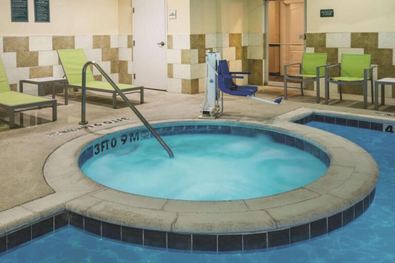 La Quinta by Wyndham Dallas South-DeSoto with indoor pool in dallas 2
