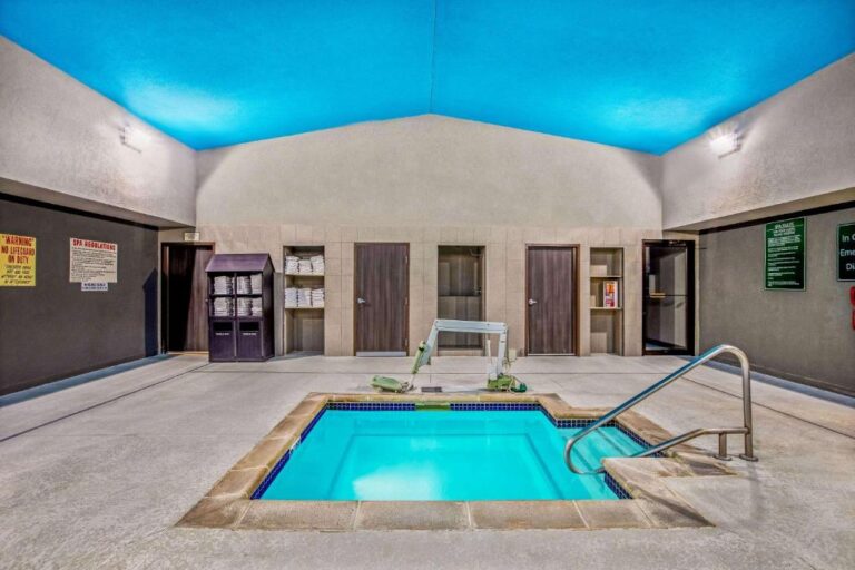 La Quinta by Wyndham - Indoor Pool Area with Hot Tub