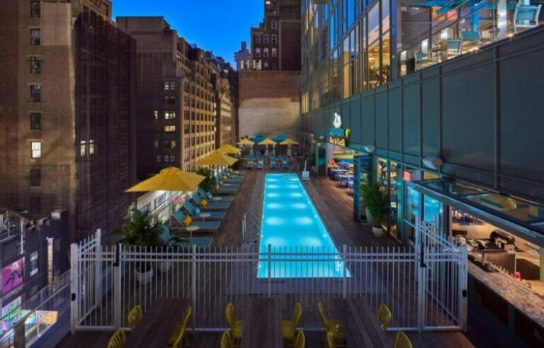 Margaritaville Resort Times Square rooftop pool in nyc