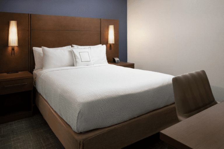 Residence Inn by Marriott - Queen Suite