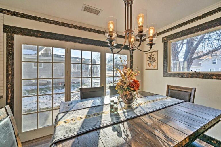 Rustic-Chic Apartment - Dining Area