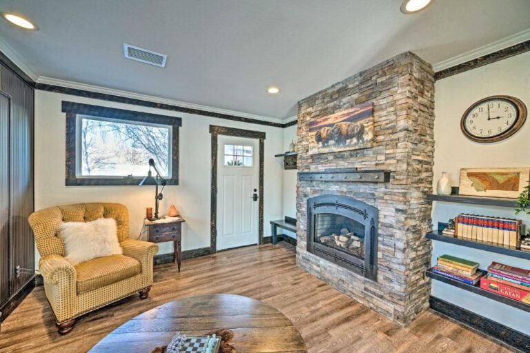 Rustic-Chic Apartment - Living Area