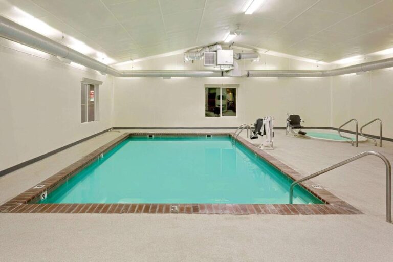 Super 8 by Wyndham -Pool Area with Hot Tub