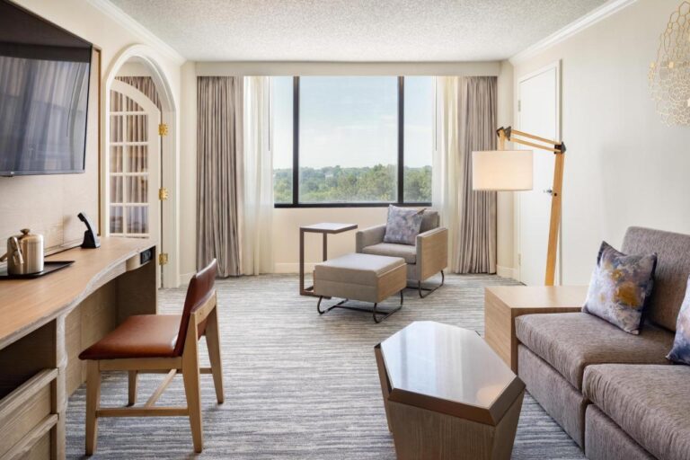 The Westin Atlanta Airport with indoor pool in atlanta 3