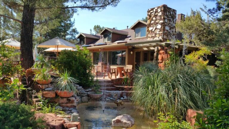 Themed Hotels in Arizona. Lodge at Sedona