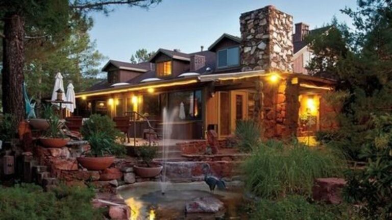 Themed Hotels in Arizona. Lodge at Sedona4
