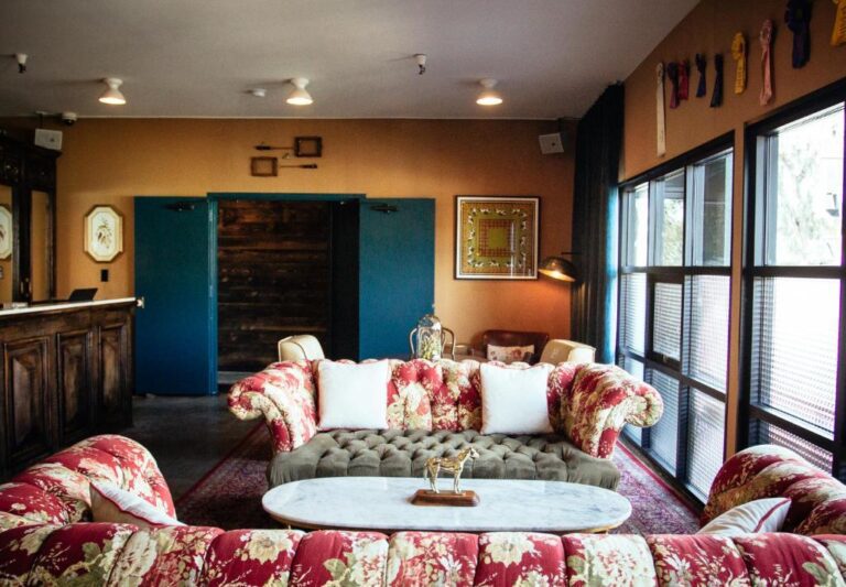 Themed Hotels in Los Angeles. Palihotel Melrose 2
