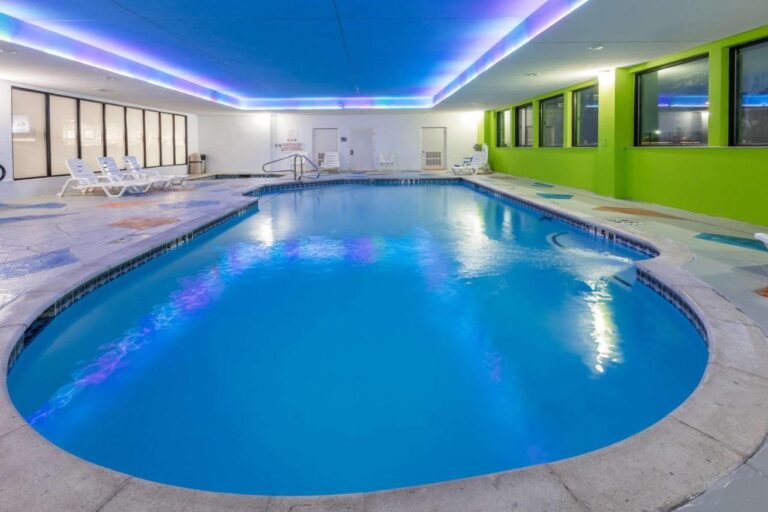 Wingate by Wyndham Dallas Love Field with indoor pool in dallas 2