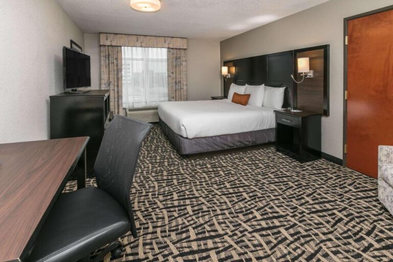 Wingate by Wyndham Dallas Love Field with indoor pool in dallas 3