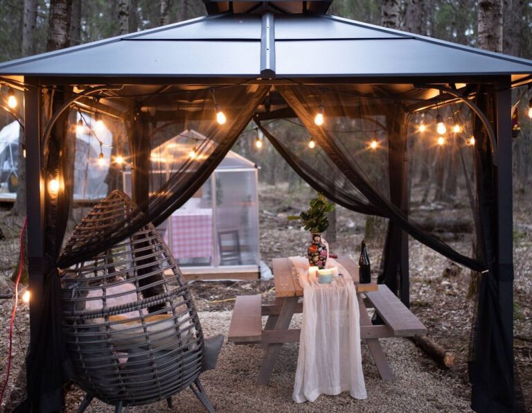 edmonton romantic hotels at Boreal Forest Geodome - The Aspen at Glamp Good