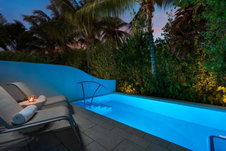 key west romantic hotels at H2O Suites- Adults Only
