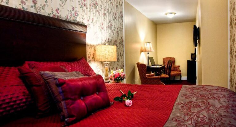 maine romantic hotels at Bar Harbor Manor