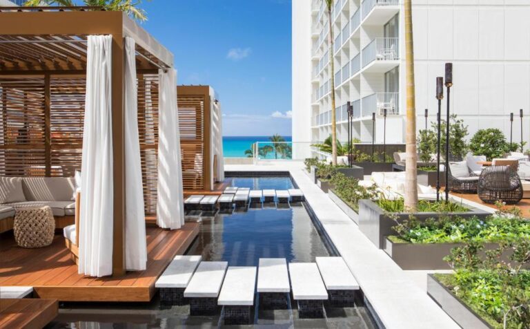 romantic hotels at Alohilani Resort Waikiki Beach in hawaii