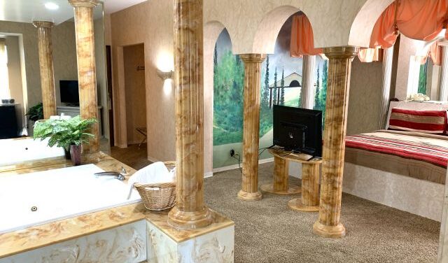 romantic hotels at Don Q Inn in wisconsin dells