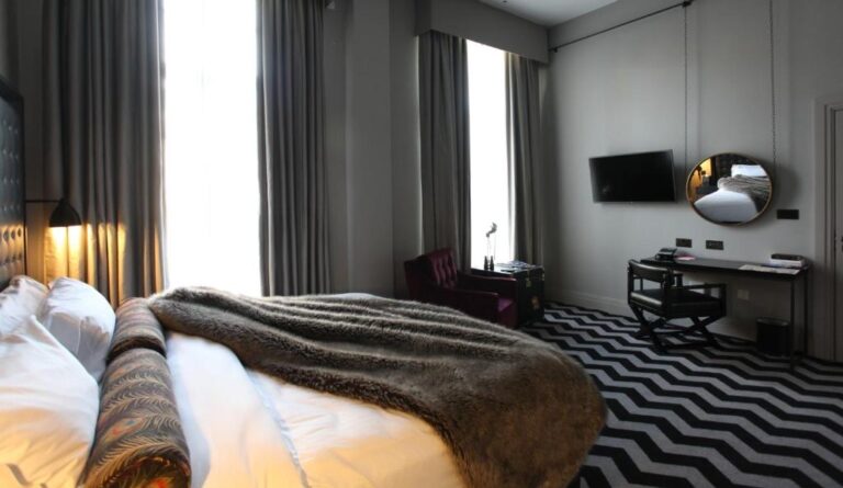 romantic hotels at Hotel Gotham in manchester