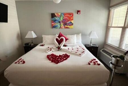romantic hotels at Mill Creek Hotel in wisconsin dells
