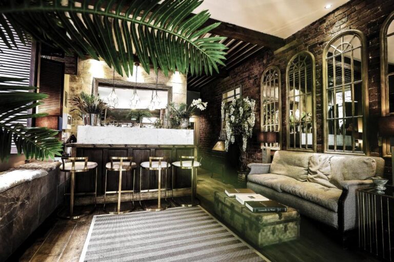 romantic hotels at The Cow Hollow Hotel in manchester