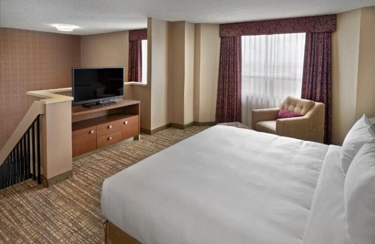 romantic hotels in edmonton at DoubleTree by Hilton