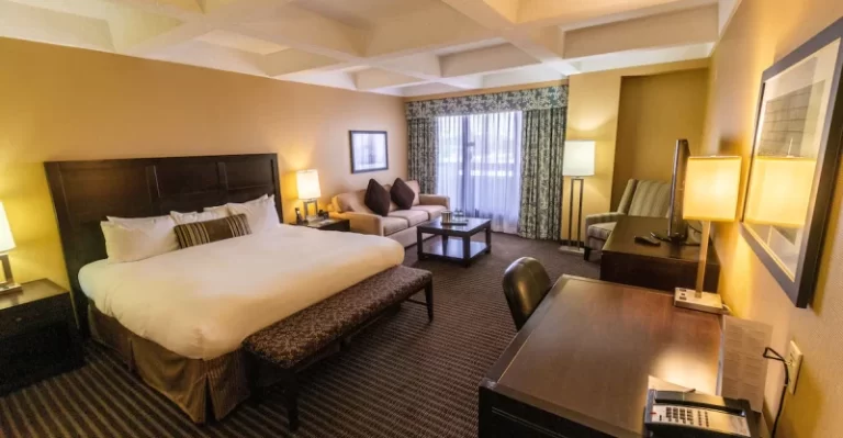 romantic hotels in edmonton at Wyndham Edmonton Hotel and Conference Centre