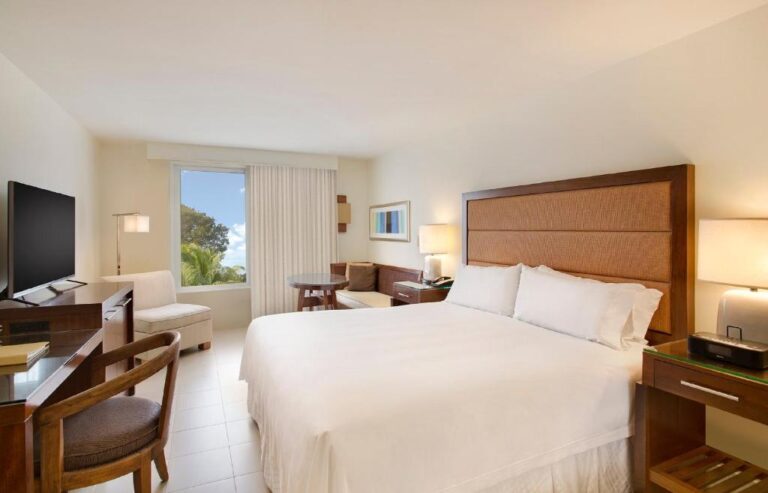 romantic hotels in key west at Casa Marina Key West, Curio Collection by Hilton