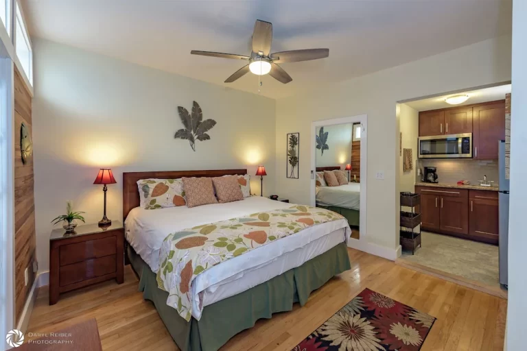 romantic hotels in key west at Mango Hideaway at the Eyebrow House