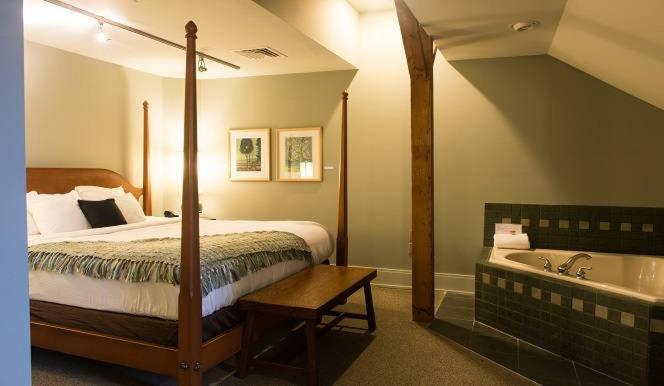 romantic hotels in lancaster pa at Lancaster Arts Hotel