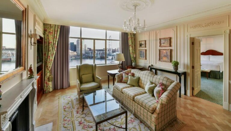 romantic hotels in london at The Savoy